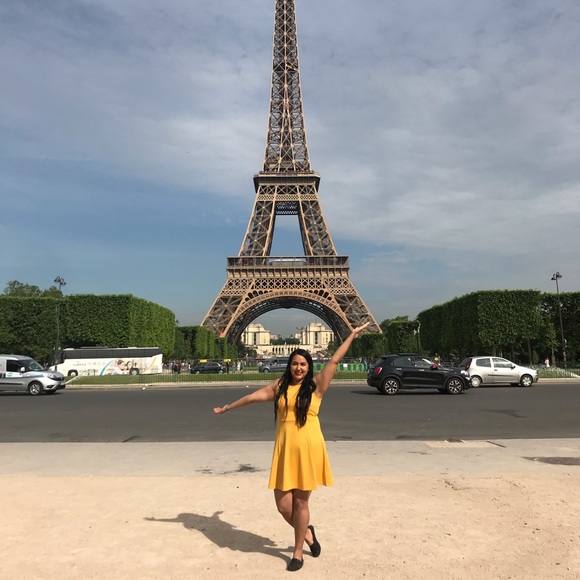 Meet your Posher, Mari - Picture 2 of 4